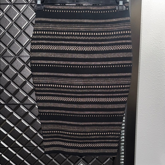 Express Dresses & Skirts - Express Black and Gold Striped Midi Skirt